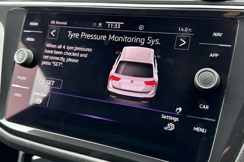 CX23PMV Volkswagen Tiguan 1.5 TSI 150 R-Line 5dr DSG ⭐Rear Camera⭐ Thumbnail #54