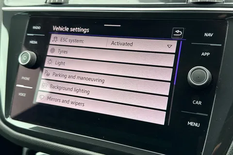 CX23PMV Volkswagen Tiguan 1.5 TSI 150 R-Line 5dr DSG ⭐Rear Camera⭐ Thumbnail #55