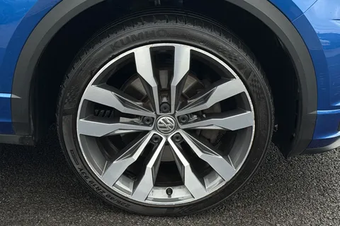 KP69EOW Volkswagen T-Roc 1.6 TDI R-Line 5dr Thumbnail #14