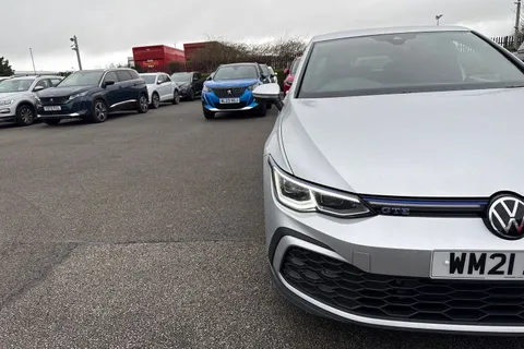 25 of 67 for Volkswagen Golf 1.4 TSI 13kWh GTE DSG Euro 6 (s/s) 5dr