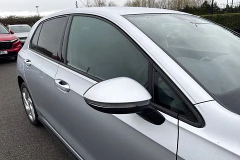 28 of 67 for Volkswagen Golf 1.4 TSI 13kWh GTE DSG Euro 6 (s/s) 5dr