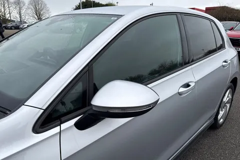 29 of 67 for Volkswagen Golf 1.4 TSI 13kWh GTE DSG Euro 6 (s/s) 5dr