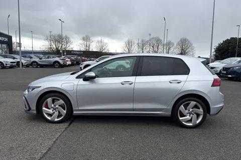 30 of 67 for Volkswagen Golf 1.4 TSI 13kWh GTE DSG Euro 6 (s/s) 5dr