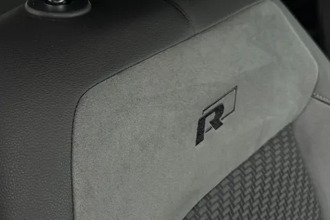 KP69EOW Volkswagen T-Roc 1.6 TDI R-Line 5dr Thumbnail #36