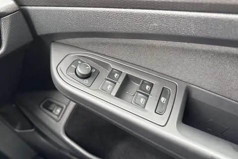 40 of 67 for Volkswagen Golf 1.4 TSI 13kWh GTE DSG Euro 6 (s/s) 5dr