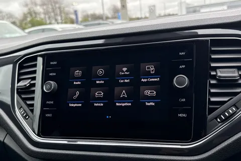 KP69EOW Volkswagen T-Roc 1.6 TDI R-Line 5dr Thumbnail #38