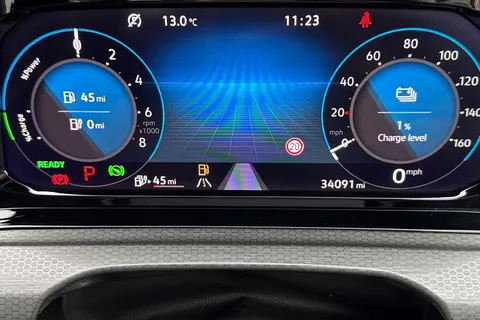 43 of 67 for Volkswagen Golf 1.4 TSI 13kWh GTE DSG Euro 6 (s/s) 5dr