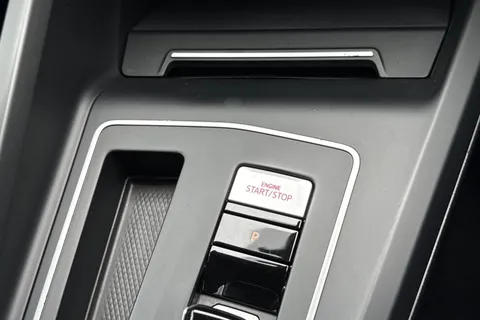 56 of 67 for Volkswagen Golf 1.4 TSI 13kWh GTE DSG Euro 6 (s/s) 5dr