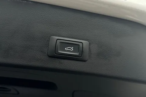 FC16AOA Audi A6 Avant 2.0 TDI ultra SE S Tronic Euro 6 (s/s) 5dr Thumbnail #26