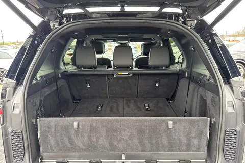 DV73RVO Land Rover Discovery 3.0 D300 MHEV R-Dynamic HSE Auto 4WD Euro 6 (s/s) 5dr Thumbnail #8