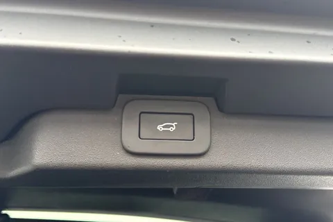 DV73RVO Land Rover Discovery 3.0 D300 MHEV R-Dynamic HSE Auto 4WD Euro 6 (s/s) 5dr Thumbnail #27