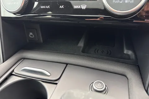 DV73RVO Land Rover Discovery 3.0 D300 MHEV R-Dynamic HSE Auto 4WD Euro 6 (s/s) 5dr Thumbnail #43