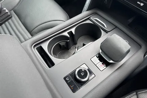 DV73RVO Land Rover Discovery 3.0 D300 MHEV R-Dynamic HSE Auto 4WD Euro 6 (s/s) 5dr Thumbnail #44