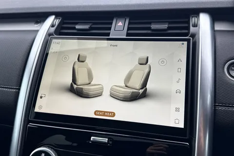 DV73RVO Land Rover Discovery 3.0 D300 MHEV R-Dynamic HSE Auto 4WD Euro 6 (s/s) 5dr Thumbnail #47