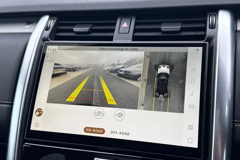 DV73RVO Land Rover Discovery 3.0 D300 MHEV R-Dynamic HSE Auto 4WD Euro 6 (s/s) 5dr Thumbnail #49