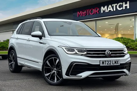 MT22LMX Volkswagen Tiguan 1.5 TSI R-Line DSG Euro 6 (s/s) 5dr Thumbnail #2