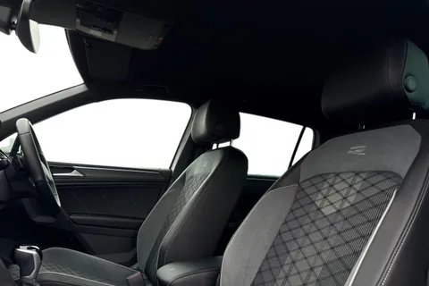 MT22LMX Volkswagen Tiguan 1.5 TSI R-Line DSG Euro 6 (s/s) 5dr Thumbnail #17