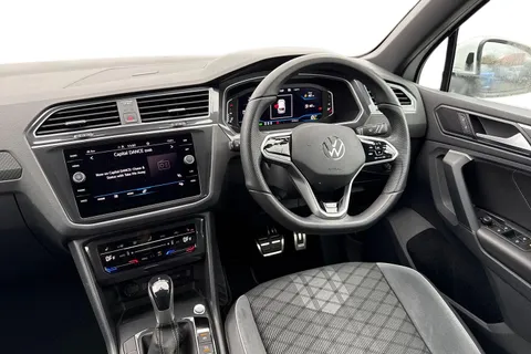 MT22LMX Volkswagen Tiguan 1.5 TSI R-Line DSG Euro 6 (s/s) 5dr Thumbnail #19