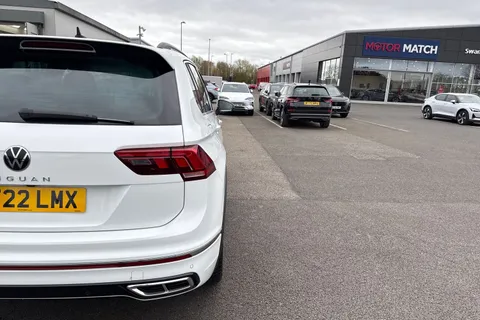 MT22LMX Volkswagen Tiguan 1.5 TSI R-Line DSG Euro 6 (s/s) 5dr Thumbnail #34