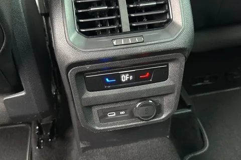 MT22LMX Volkswagen Tiguan 1.5 TSI R-Line DSG Euro 6 (s/s) 5dr Thumbnail #38