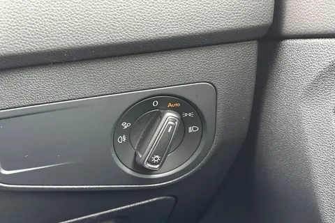 MT22LMX Volkswagen Tiguan 1.5 TSI R-Line DSG Euro 6 (s/s) 5dr Thumbnail #43