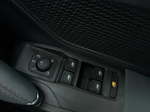 KY75FZV CUPRA Formentor 2.0 TSI 333 VZ3 5dr DSG 4Drive **Panoramic Sunroof** Thumbnail #18