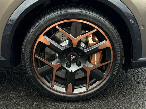 KY75FZV CUPRA Formentor 2.0 TSI 333 VZ3 5dr DSG 4Drive **Panoramic Sunroof** Thumbnail #23