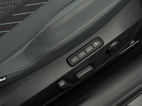 KY75FZV CUPRA Formentor 2.0 TSI 333 VZ3 5dr DSG 4Drive **Panoramic Sunroof** Thumbnail #35