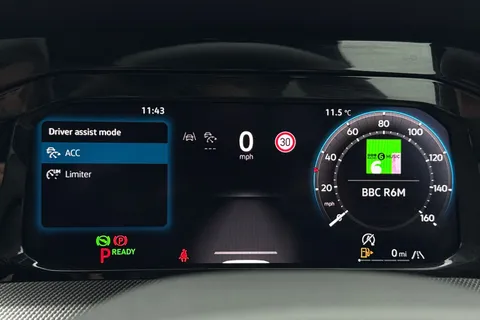 GF25UHC Volkswagen Golf 1.5 eTSI 150 R-Line 5dr DSG Thumbnail #37