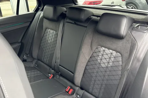 DA75VDE Volkswagen Golf 1.5 TSI 150 R-Line 5dr | Adaptive Cruise Control Thumbnail #20