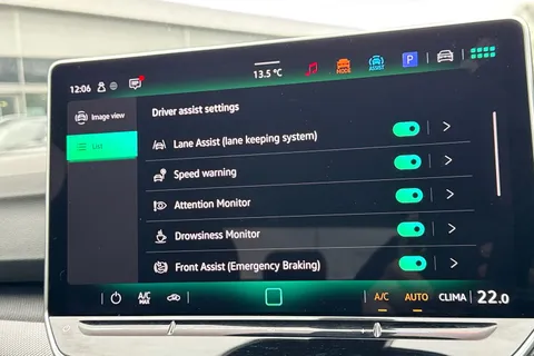 DA75VDE Volkswagen Golf 1.5 TSI 150 R-Line 5dr | Adaptive Cruise Control Thumbnail #32