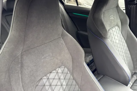 DA75VDE Volkswagen Golf 1.5 TSI 150 R-Line 5dr | Adaptive Cruise Control Thumbnail #38