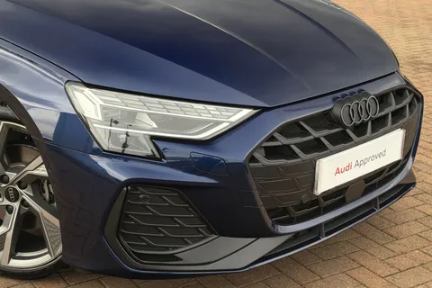 DC25VYB Audi A3 Black Edition 35 TFSI 150 PS S tronic Thumbnail #9