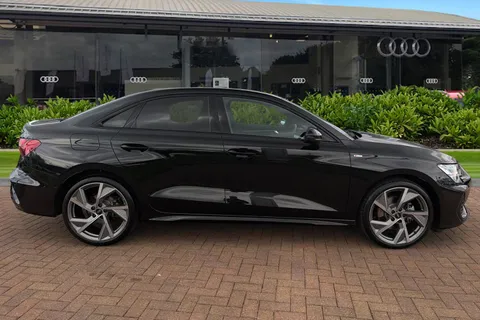 DC25WZE Audi A3 Black Edition TFSI 150 PS S tronic Thumbnail #4