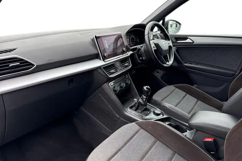 EY69UKS SEAT Tarraco 1.5 TSI EVO XCELLENCE Euro 6 (s/s) 5dr Thumbnail #16