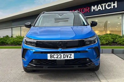 BC23DVZ Vauxhall Grandland 1.6 14.2kWh GSe Auto AWD Euro 6 (s/s) 5dr Thumbnail #6