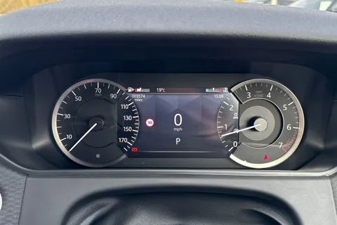 BM23NKR Land Rover Range Rover Velar 2.0 P250 Edition SUV 5dr Petrol Auto 4WD Euro 6 (s/s) (249 ps) Thumbnail #17