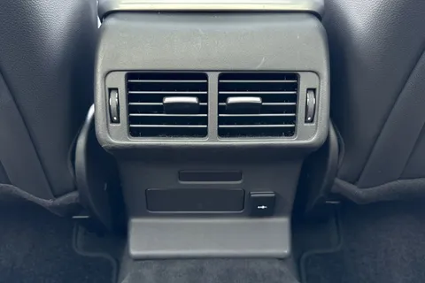 BM23NKR Land Rover Range Rover Velar 2.0 P250 Edition SUV 5dr Petrol Auto 4WD Euro 6 (s/s) (249 ps) Thumbnail #19