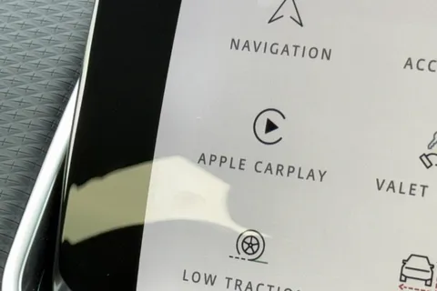 BM23NKR Land Rover Range Rover Velar 2.0 P250 Edition SUV 5dr Petrol Auto 4WD Euro 6 (s/s) (249 ps) Thumbnail #34