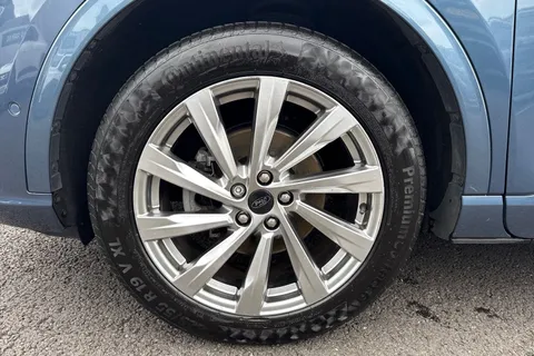 YR23UBJ Ford Kuga 2.5h Duratec Vignale CVT Euro 6 (s/s) 5dr Thumbnail #13