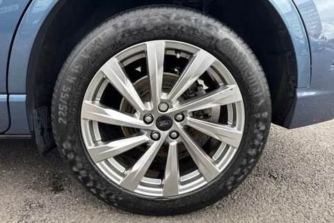 YR23UBJ Ford Kuga 2.5h Duratec Vignale CVT Euro 6 (s/s) 5dr Thumbnail #14