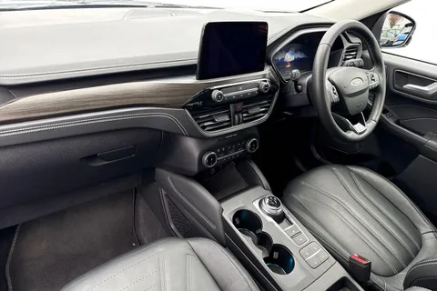 YR23UBJ Ford Kuga 2.5h Duratec Vignale CVT Euro 6 (s/s) 5dr Thumbnail #16