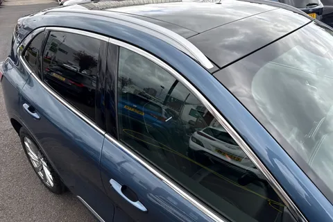 YR23UBJ Ford Kuga 2.5h Duratec Vignale CVT Euro 6 (s/s) 5dr Thumbnail #30