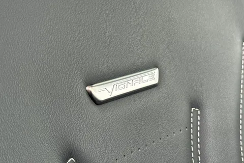 YR23UBJ Ford Kuga 2.5h Duratec Vignale CVT Euro 6 (s/s) 5dr Thumbnail #32