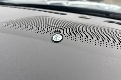 YR23UBJ Ford Kuga 2.5h Duratec Vignale CVT Euro 6 (s/s) 5dr Thumbnail #46