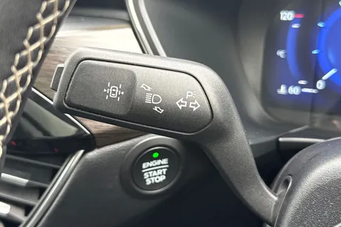 YR23UBJ Ford Kuga 2.5h Duratec Vignale CVT Euro 6 (s/s) 5dr Thumbnail #51