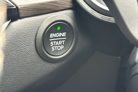 YR23UBJ Ford Kuga 2.5h Duratec Vignale CVT Euro 6 (s/s) 5dr Thumbnail #52