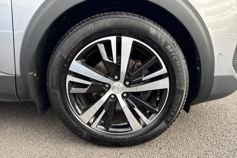 FM21RRO PEUGEOT 3008 1.2 PureTech GT Euro 6 (s/s) 5dr Thumbnail #11