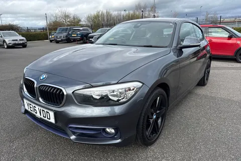 YE16VDD BMW 1 Series 1.5 118i Sport Euro 6 (s/s) 3dr Thumbnail #28