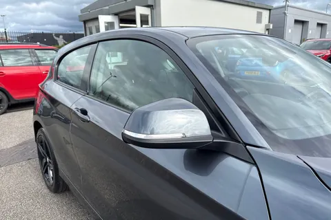 YE16VDD BMW 1 Series 1.5 118i Sport Euro 6 (s/s) 3dr Thumbnail #29